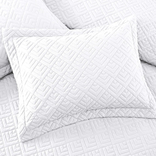 3-Piece Lightweight White Quilt Set for Full/Queen Size Beds with Square Pattern Bedspread and Pillow Shams, Ideal for All Seasons