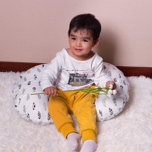 Nursing Pillow Cover for Infants - Soft and Comfortable Feather Design, Ideal for Maternity Breastfeeding Support