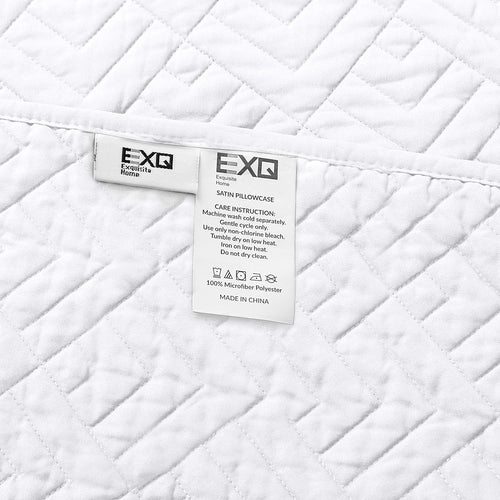 3-Piece Lightweight White Quilt Set for Full/Queen Size Beds with Square Pattern Bedspread and Pillow Shams, Ideal for All Seasons