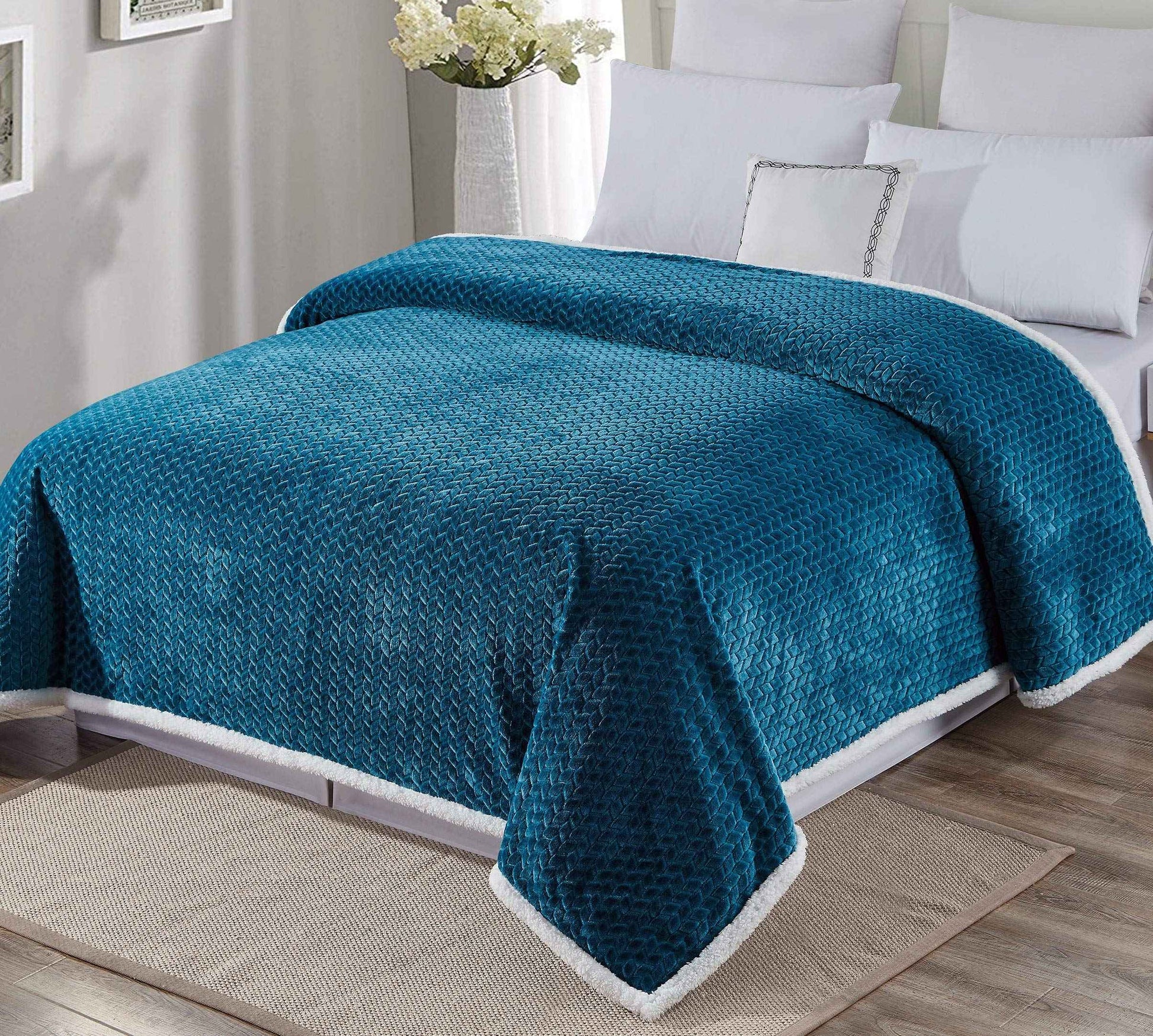 Decor&More Home Essentials Braided Sherpa Blanket